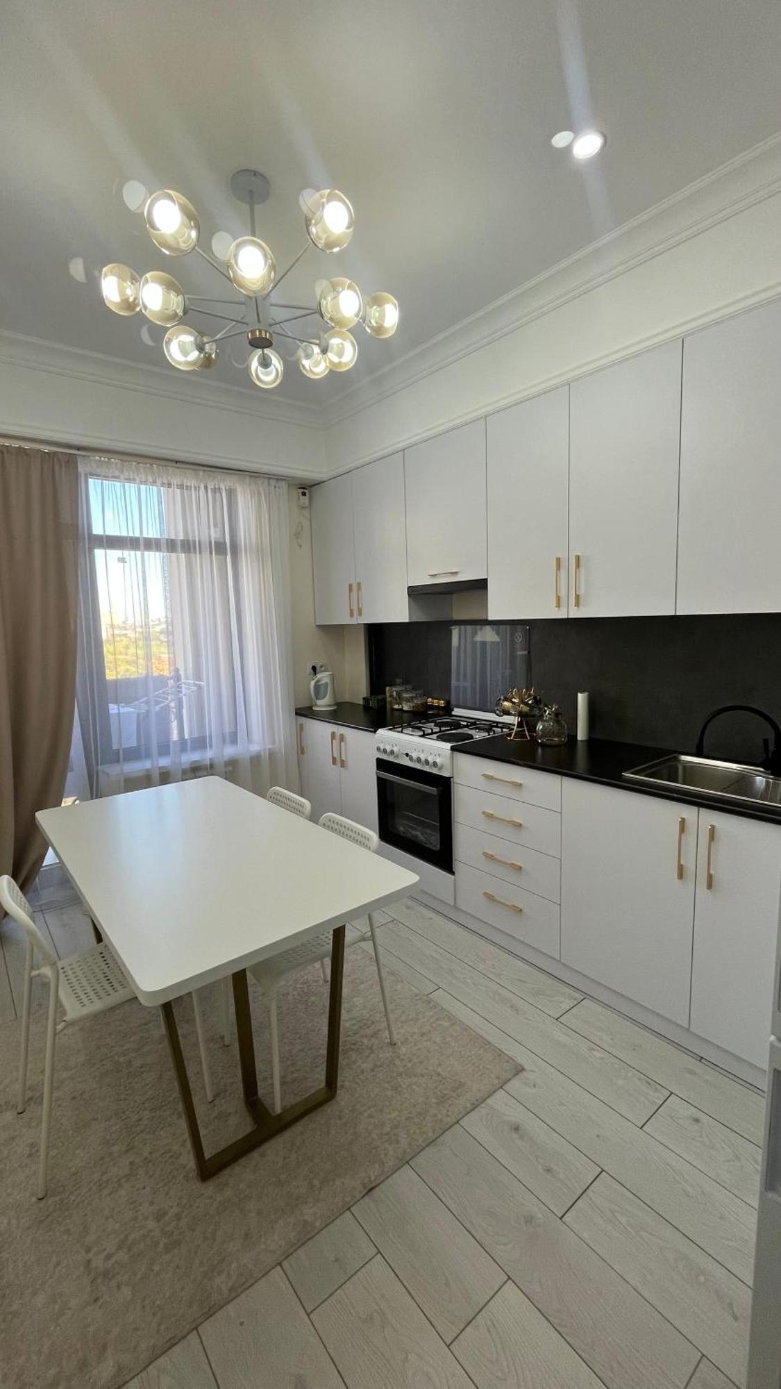 Апартамент Кристалл Bischkek Exterior foto